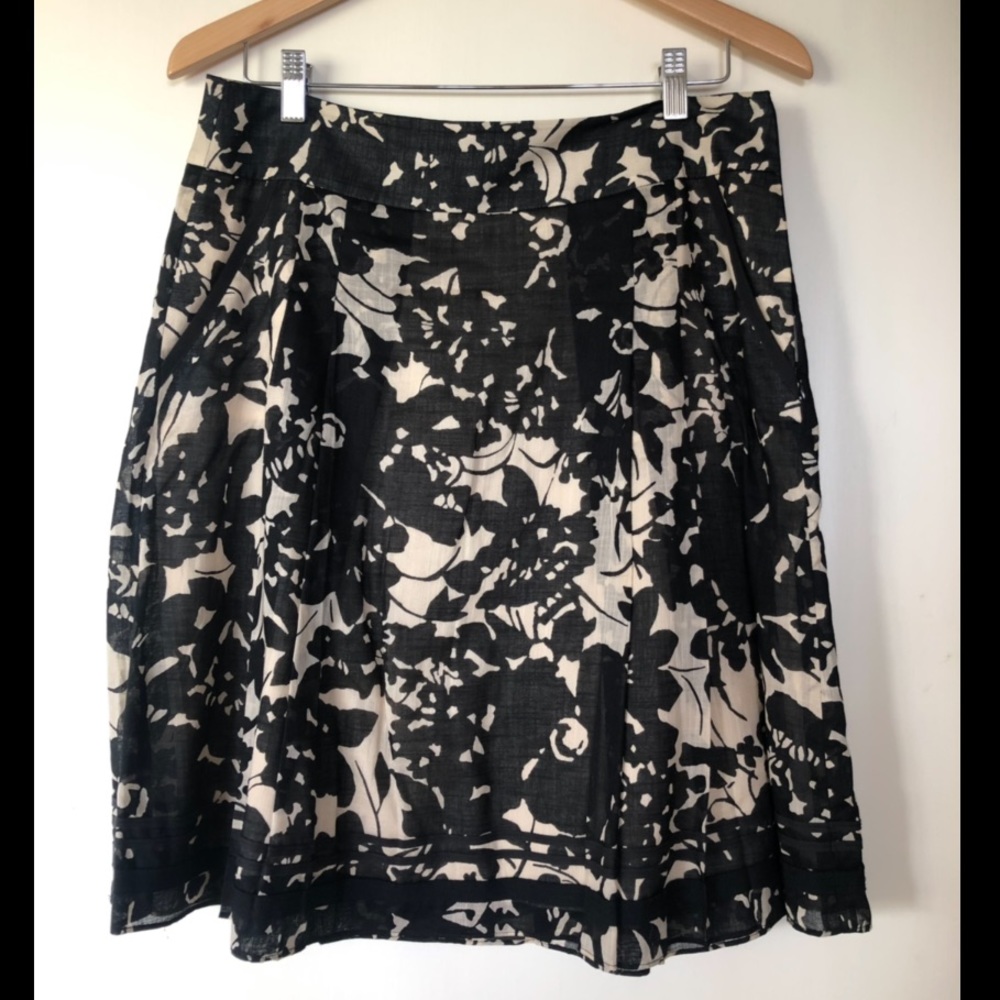 J.Crew Floral skirt,size 6, Black&Tan,with pockets